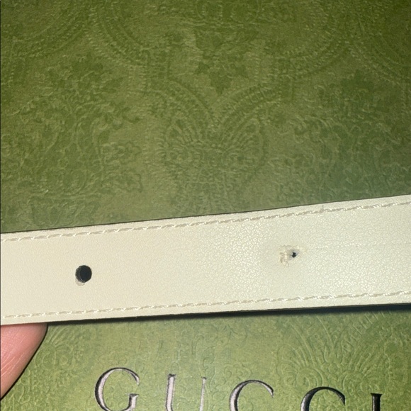 Gucci White Leather Thin Belt - Picture 6 of 9